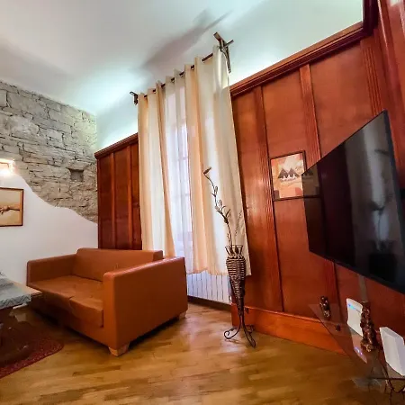 Old Town Center Monte Royal * Pula