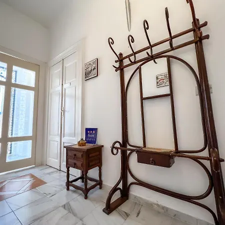 Old Town Center Monte Royal * Πούλα